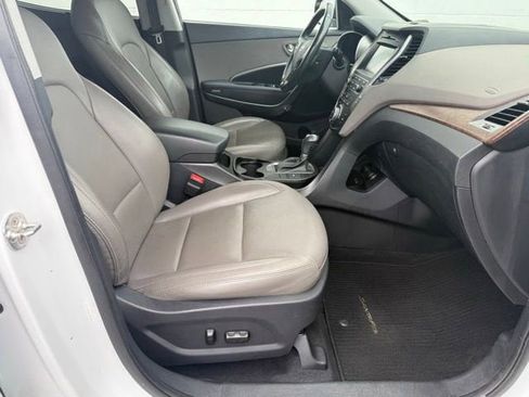 Used 2018 Hyundai Santa Fe Sport FWD image 17