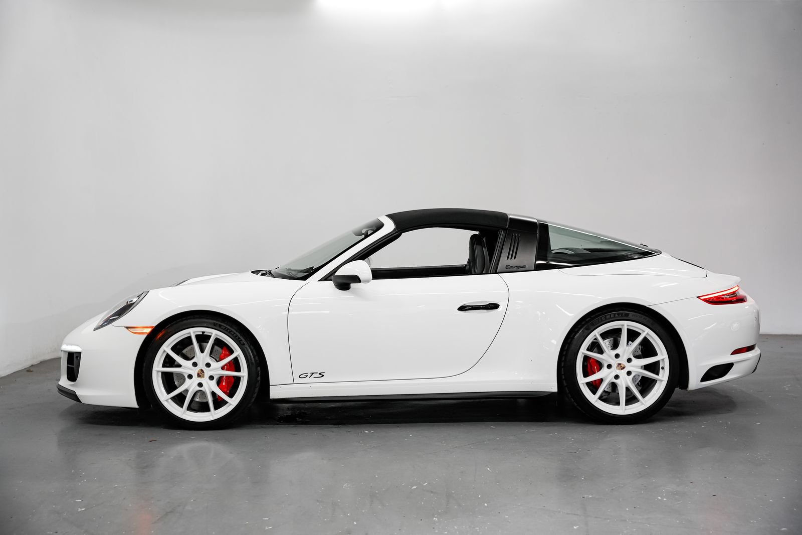 Used 2019 Porsche 911 Targa 4 GTS w/ GTS Interior Package AWD/4WD image 8