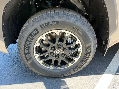 New 2026 Toyota Tundra SR5 w/ TRD Off-Road Package AWD/4WD image 24