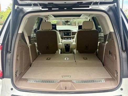 Used 2023 GMC Yukon Denali RWD image 17