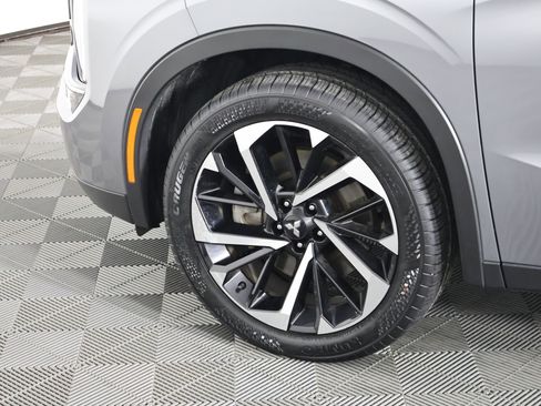 Used 2022 Mitsubishi Outlander SE image 51