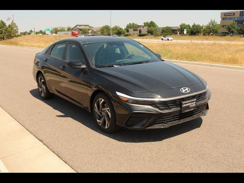 New 2025 Hyundai Elantra Sport w/ Cargo Package image 7