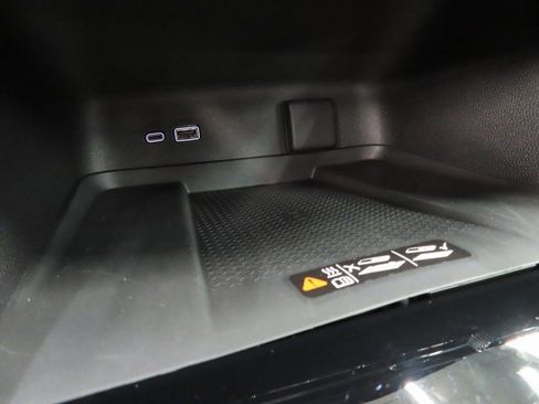 Used 2025 Chevrolet Traverse Z71 image 59