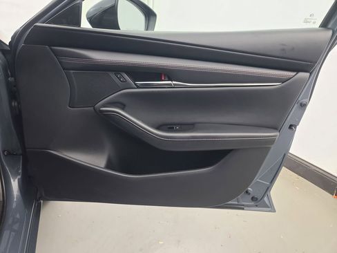 Used 2024 MAZDA MAZDA3 s image 13