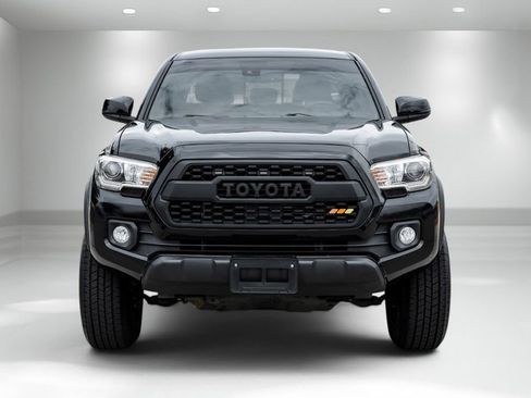 Used 2020 Toyota Tacoma TRD Off-Road AWD/4WD image 4