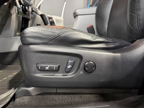 Used 2010 Toyota 4Runner Limited image 17