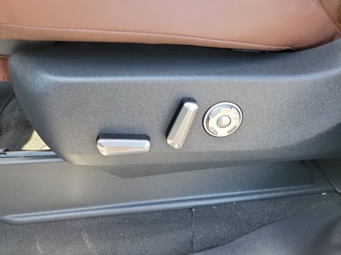 Used 2025 Lincoln Navigator L Reserve AWD/4WD image 14