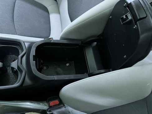 Used 2019 Toyota RAV4 XLE w/ Convenience Package AWD/4WD image 25