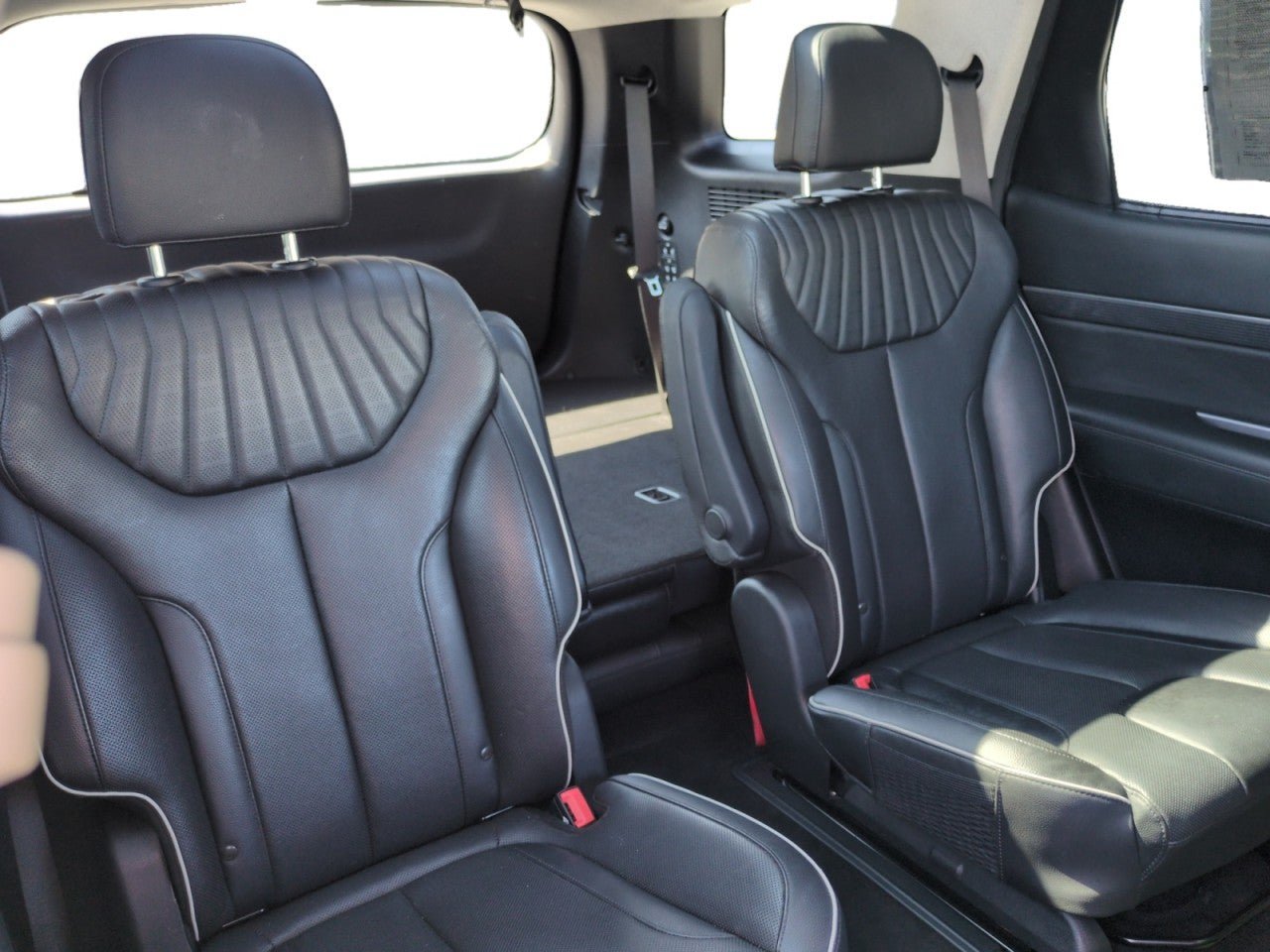 Used 2024 Hyundai Palisade Limited AWD/4WD image 27
