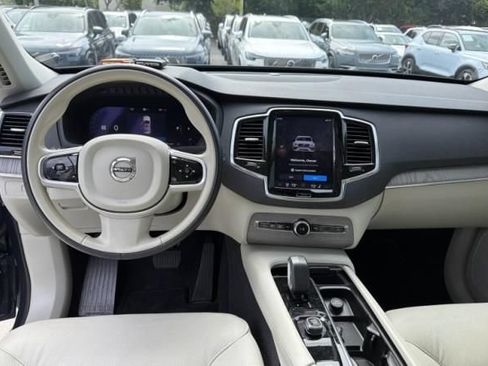 Used 2025 Volvo XC90 B5 Plus AWD/4WD image 3