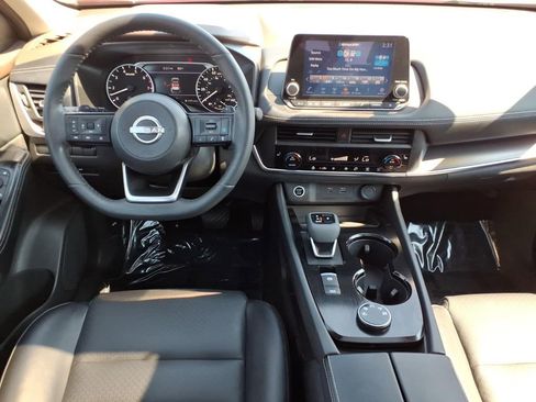 Certified 2023 Nissan Rogue SV w/ SV Premium B Package AWD/4WD image 16