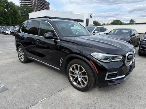 Used 2023 BMW X5 xDrive40i w/ Executive Package AWD/4WD image 2