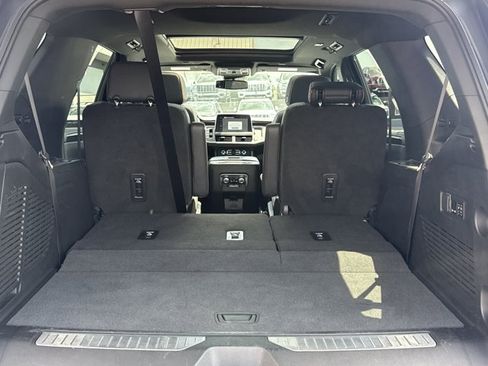 Used 2023 GMC Yukon AT4 w/ AT4 Premium Plus Package AWD/4WD image 12