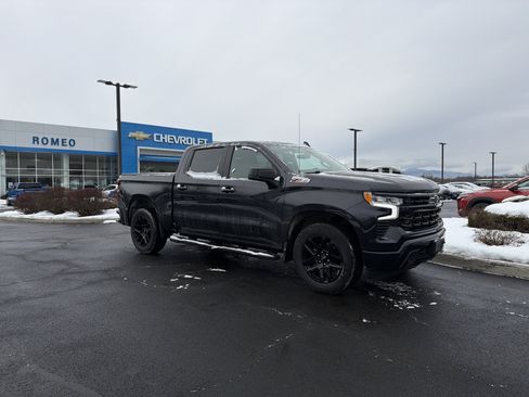 Used 2023 Chevrolet Silverado 1500 RST image 3