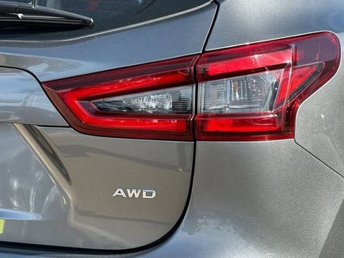 Used 2021 Nissan Rogue Sport S image 28