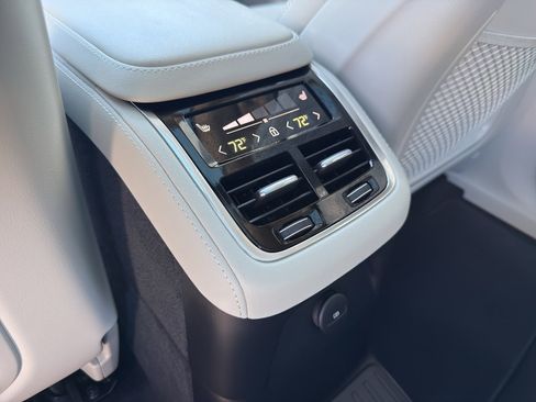 New 2026 Volvo XC90 T8 Ultra w/ Protection Package Premier image 29