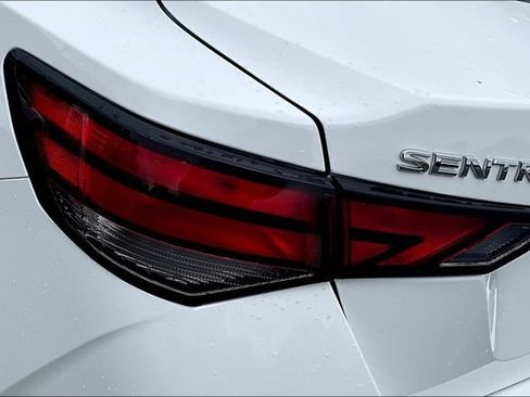 Used 2023 Nissan Sentra SV FWD image 20