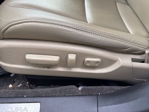 Used 2019 Acura TLX image 5