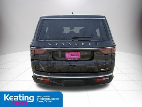 Used 2024 Jeep Wagoneer L Series II w/ Flexible Seating Group AWD/4WD image 8