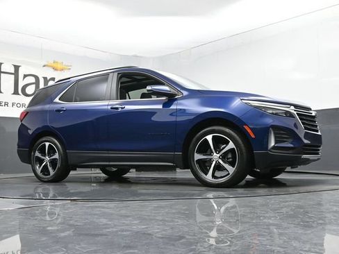 Used 2022 Chevrolet Equinox LT FWD image 2
