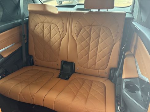 Used 2026 BMW X7 xDrive40i w/ Premium Package AWD/4WD image 18