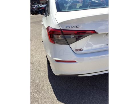 Used 2023 Honda Civic Sport image 28