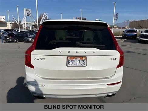 Used 2020 Volvo XC90 T6 Momentum image 4