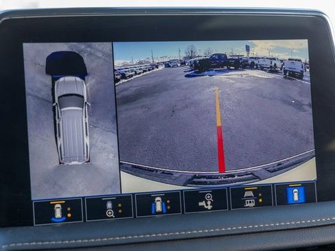 Used 2021 GMC Yukon XL AT4 w/ AT4 Premium Plus Package image 11