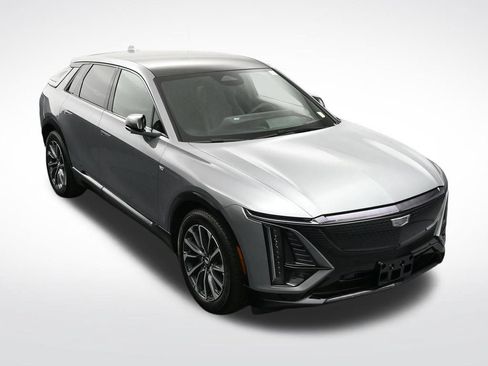 Certified 2026 Cadillac Lyriq Sport AWD/4WD image 22