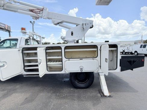 Used 2004 Ford F550 4x4 Regular Cab Super Duty image 13