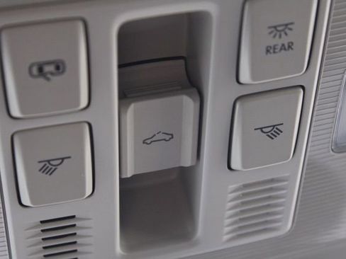 New 2026 Volkswagen Taos SE image 19