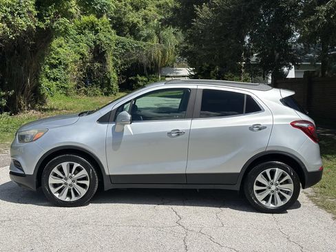 Used 2019 Buick Encore Preferred FWD image 2