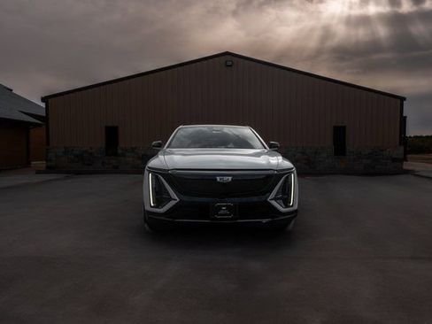 New 2024 Cadillac Lyriq Sport RWD image 2