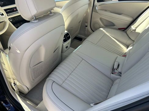 New 2026 Genesis G70 2.5T Prestige AWD/4WD image 18