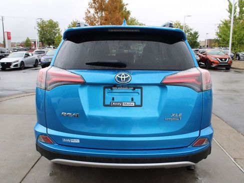 Used 2017 Toyota RAV4 XLE image 8