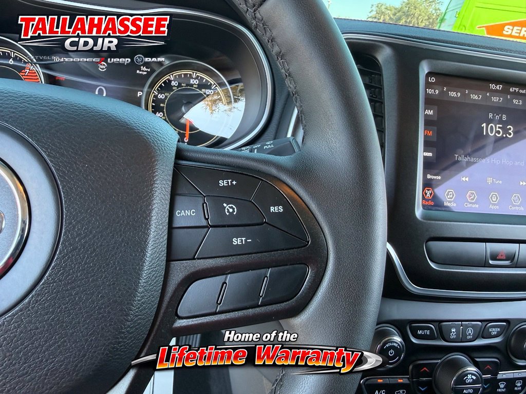 Used 2022 Jeep Cherokee Trailhawk w/ Comfort/Convenience Group AWD/4WD image 24