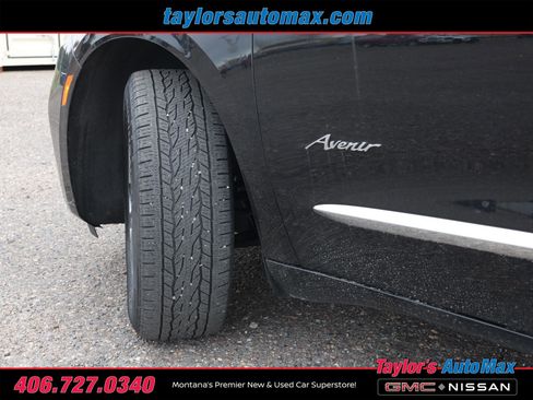 Used 2024 Buick Enclave Avenir w/ Avenir Technology Package AWD/4WD image 48