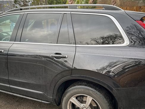 Used 2016 Volvo XC90 T5 Momentum image 5