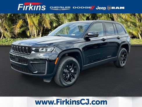 New 2026 Jeep Grand Cherokee Altitude RWD image 1