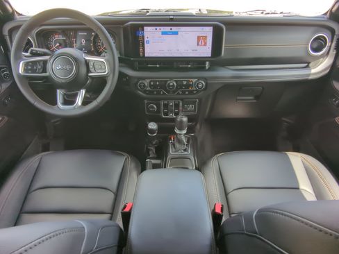 Used 2024 Jeep Wrangler Unlimited Sahara w/ Technology Group AWD/4WD image 13