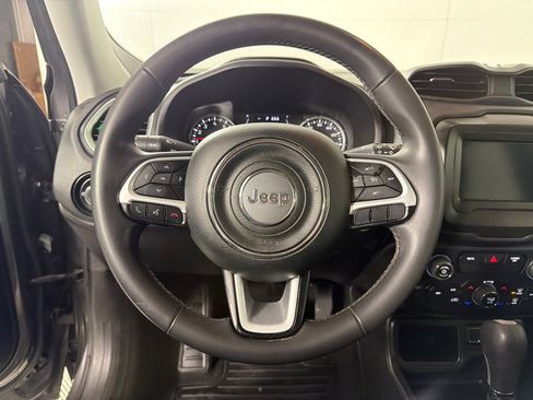 Used 2019 Jeep Renegade Latitude image 14