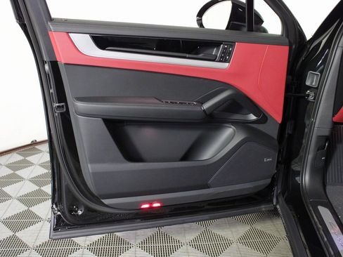 New 2026 Porsche Cayenne E-Hybrid Coupe image 15