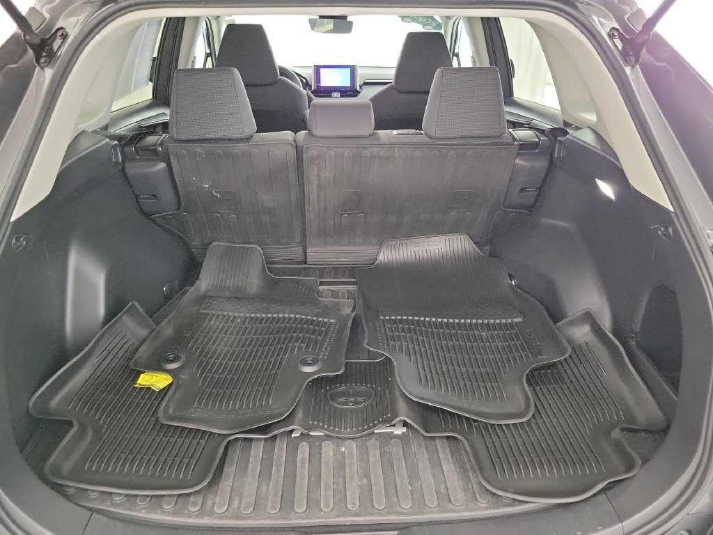 Used 2024 Toyota RAV4 LE AWD/4WD image 20