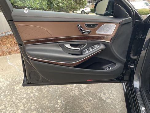 Used 2019 Mercedes-Benz S 560 4MATIC Sedan image 16