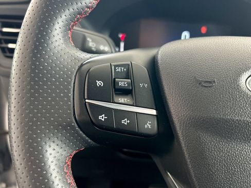 Used 2023 Ford Escape ST-Line FWD image 18