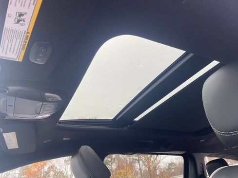 New 2026 Chrysler Pacifica Limited image 22