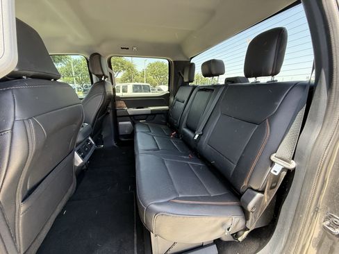 Used 2025 Ford F250 Lariat AWD/4WD image 30
