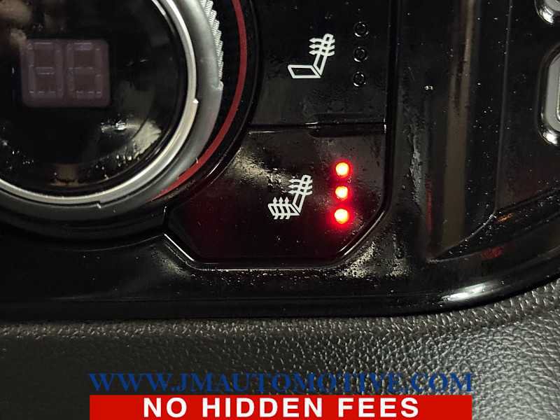Used 2023 Chevrolet Silverado 1500 High Country w/ High Country Premium Package AWD/4WD image 40