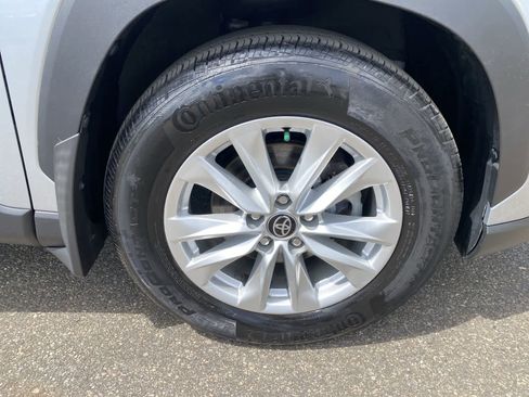 Certified 2023 Toyota Corolla Cross LE w/ Moonroof Package AWD/4WD image 14