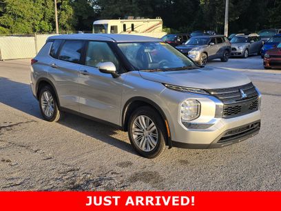 Used 2023 Mitsubishi Outlander ES